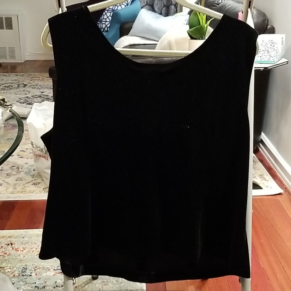 Top - Picture 3 of 3